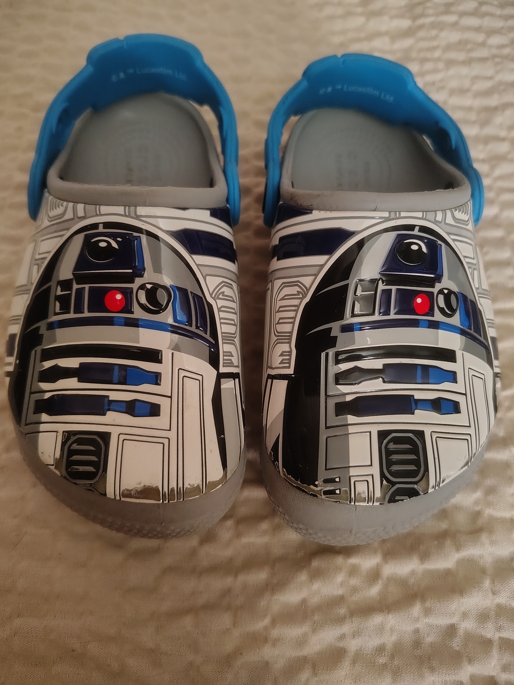 CROCS Kids R2-D2 Clogs in White and Blue